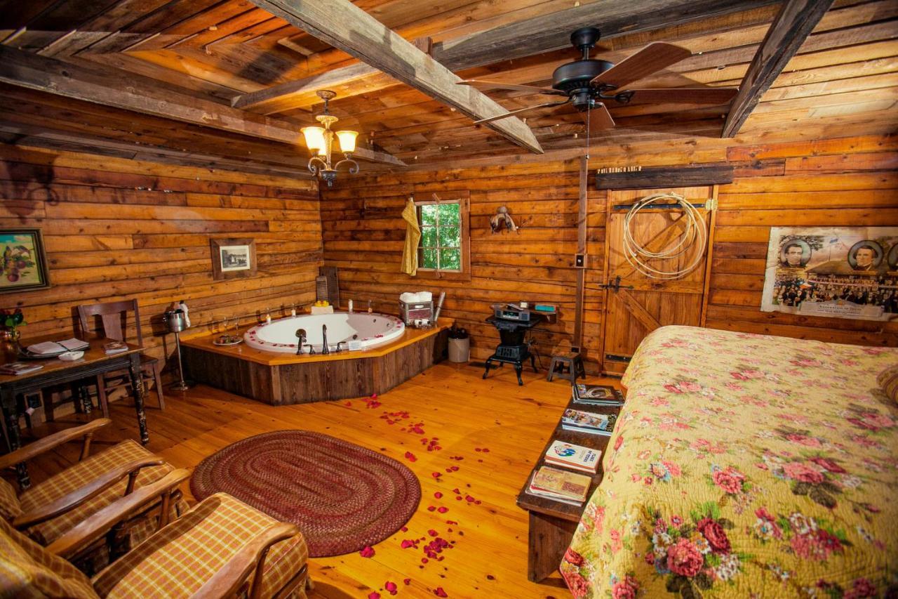 7F Lodge And Events College Station Extérieur photo