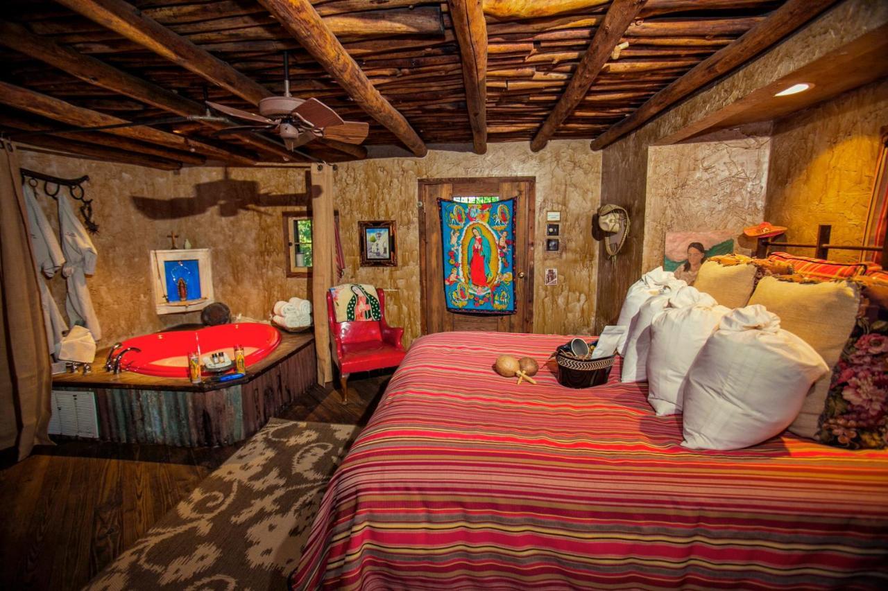 7F Lodge And Events College Station Extérieur photo