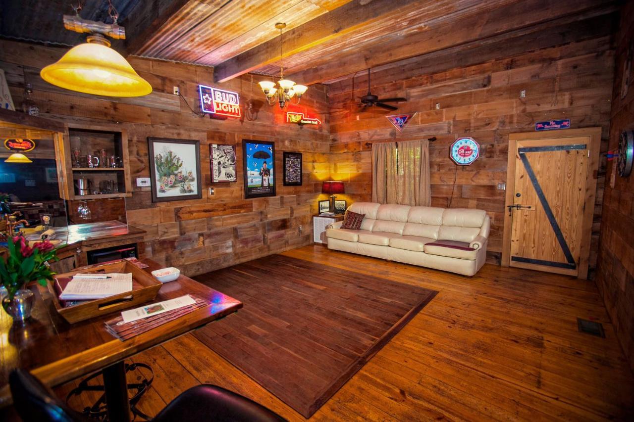 7F Lodge And Events College Station Extérieur photo