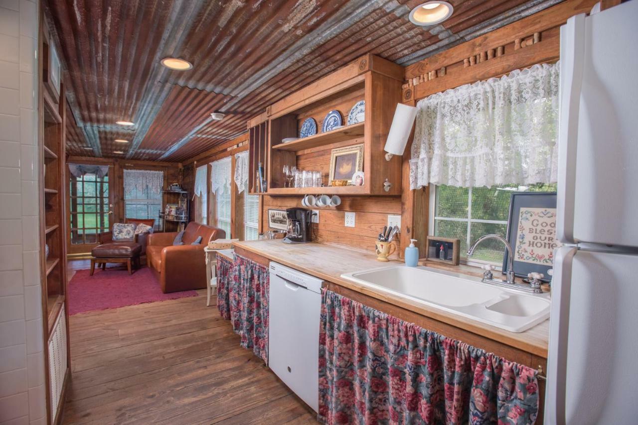 7F Lodge And Events College Station Extérieur photo