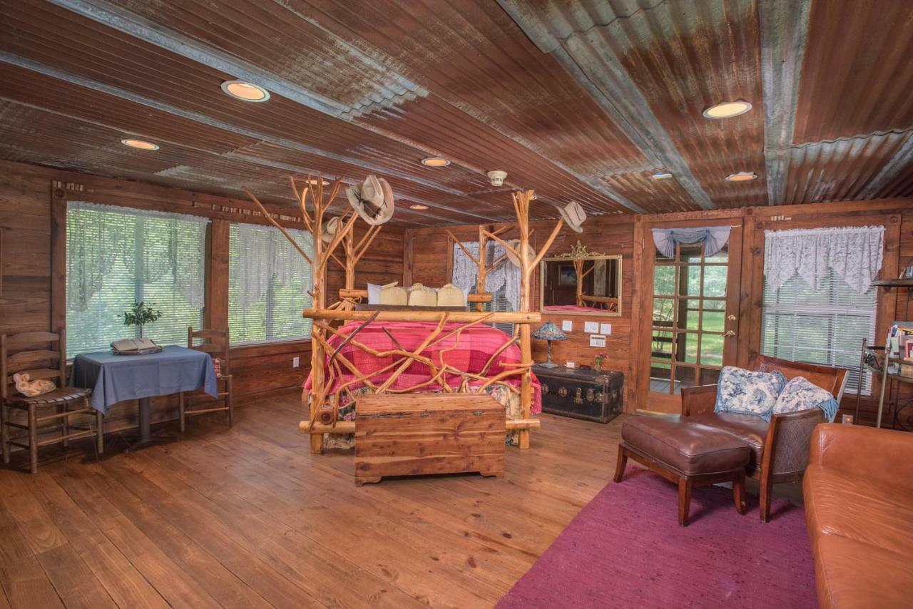 7F Lodge And Events College Station Extérieur photo