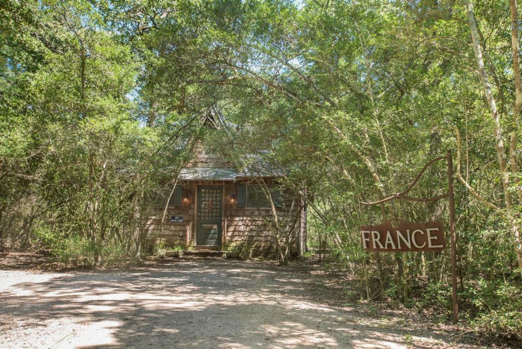7F Lodge And Events College Station Extérieur photo